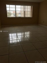 6960 Miami Gardens Dr-Unit -2-429 in Hialeah, FL - Building Photo - Building Photo