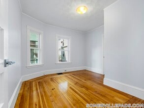 59 Hawthorne St in Somerville, MA - Building Photo - Building Photo