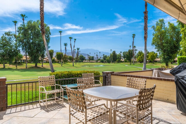 191 Madrid Ave in Palm Desert, CA - Building Photo - Building Photo