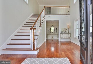 6329 Linway Terrace in McLean, VA - Building Photo - Building Photo