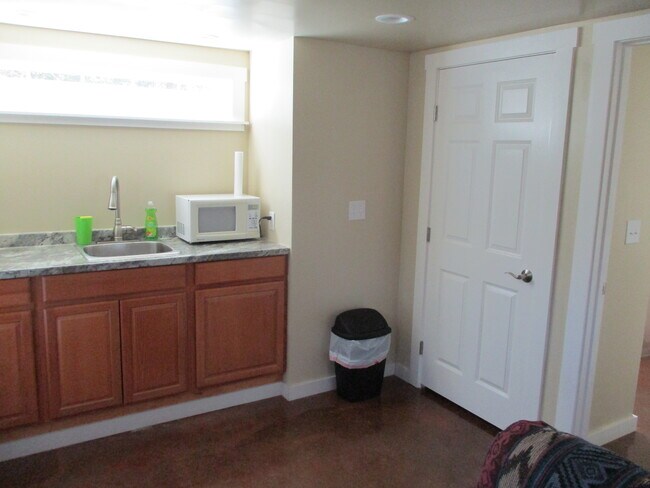 488 FM 1441, Unit Yellow in Bastrop, TX - Foto de edificio - Building Photo