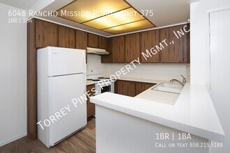 6046 Rancho Mission Rd in San Diego, CA - Foto de edificio - Building Photo