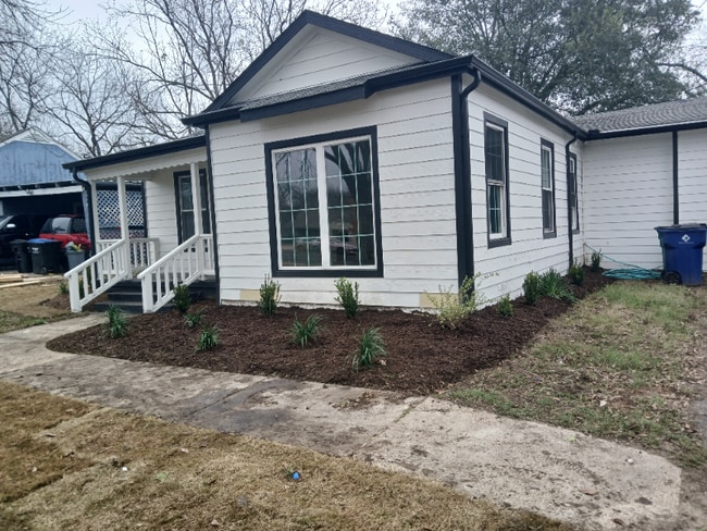 property at 1110 Commerce Dr