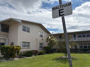 113 Waltham E in West Palm Beach, FL - Building Photo - Building Photo