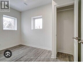 63-063 Scarlett Rd in Toronto, ON - Building Photo - Building Photo