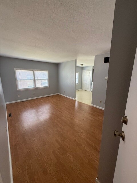 2191 Franklin St in Carlyle, IL - Building Photo