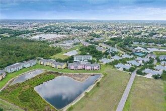 2121 Heron Lake Dr in Punta Gorda, FL - Building Photo - Building Photo