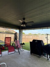 11802 Old Spanish Trail in Santa Fe, TX - Building Photo - Building Photo