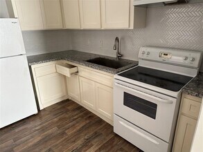 7909 Brutus St in Houston, TX - Building Photo - Building Photo