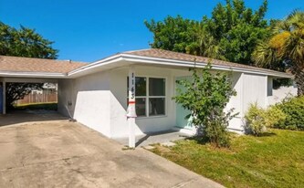 1143 Joel Blvd in Lehigh Acres, FL - Building Photo