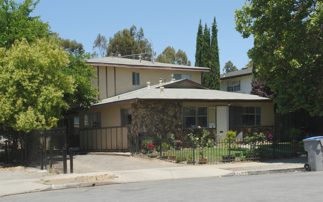 3167 Locke Dr in San Jose, CA - Foto de edificio - Building Photo