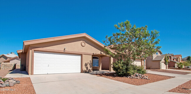 7117 Mesquite Tree Ln in El Paso, TX - Building Photo - Building Photo