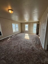 308 W 10th St in Lamar, MO - Building Photo - Building Photo