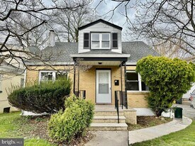 192 Woodland Ave in Ewing Township, NJ - Building Photo