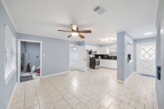 712 Damon St in Rosenberg, TX - Building Photo - Building Photo