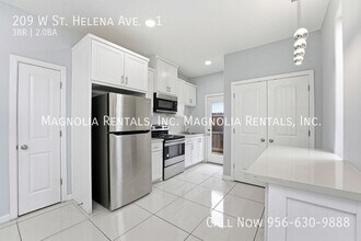 209 W St Helena Ave, Unit 1 in Edinburg, TX - Building Photo - Building Photo