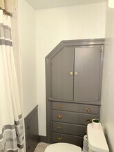 612 W Washington St, Unit 5 in Urbana, IL - Foto de edificio - Building Photo