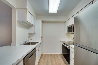 100 Rosemary Way in Needham, MA - Building Photo - Building Photo