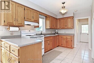 6215 17th Sideroad in Schomberg, ON - Building Photo - Building Photo