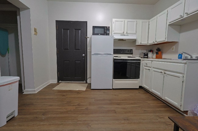 2 Cambridge Lane in Clinton, NY - Building Photo - Building Photo