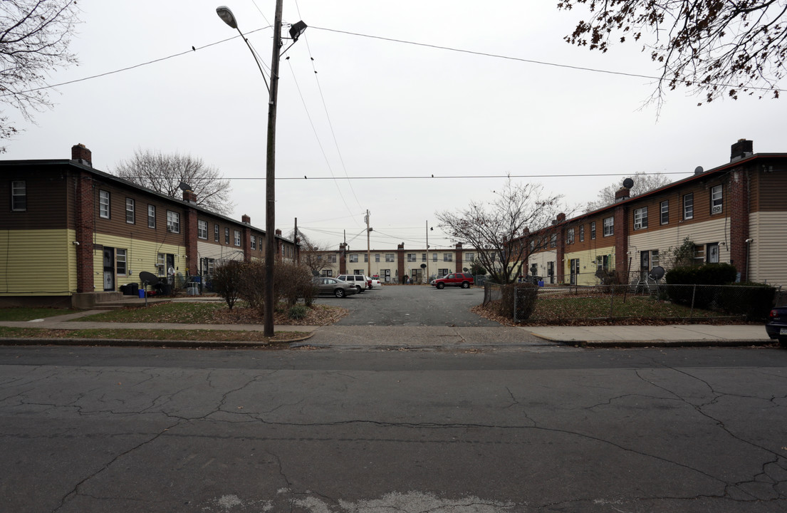 Oxford Village in Philadelphia, PA - Building Photo