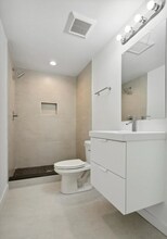 721 N Dekalb St in Philadelphia, PA - Building Photo - Building Photo