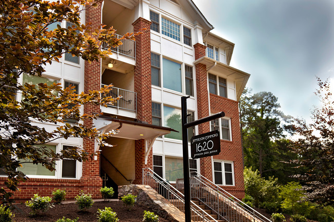 Jefferson Commons in Charlottesville, VA - Building Photo - Building Photo