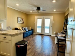 560 Pleasure Island Blvd in Port Arthur, TX - Building Photo - Building Photo