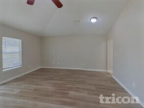 8325 Stelling Dr S in Jacksonville, FL - Building Photo - Building Photo