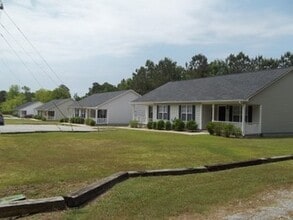 407 Belgrade-Swansboro Rd in Stella, NC - Building Photo - Building Photo