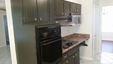 4325 Bayberry Dr in Memphis, TN - Building Photo - Building Photo