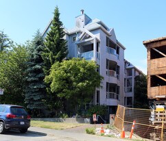 Playa Vista in Vancouver, BC - Building Photo
