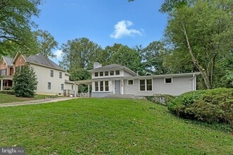 4126 Maple Ave in Fairfax, VA - Building Photo - Building Photo