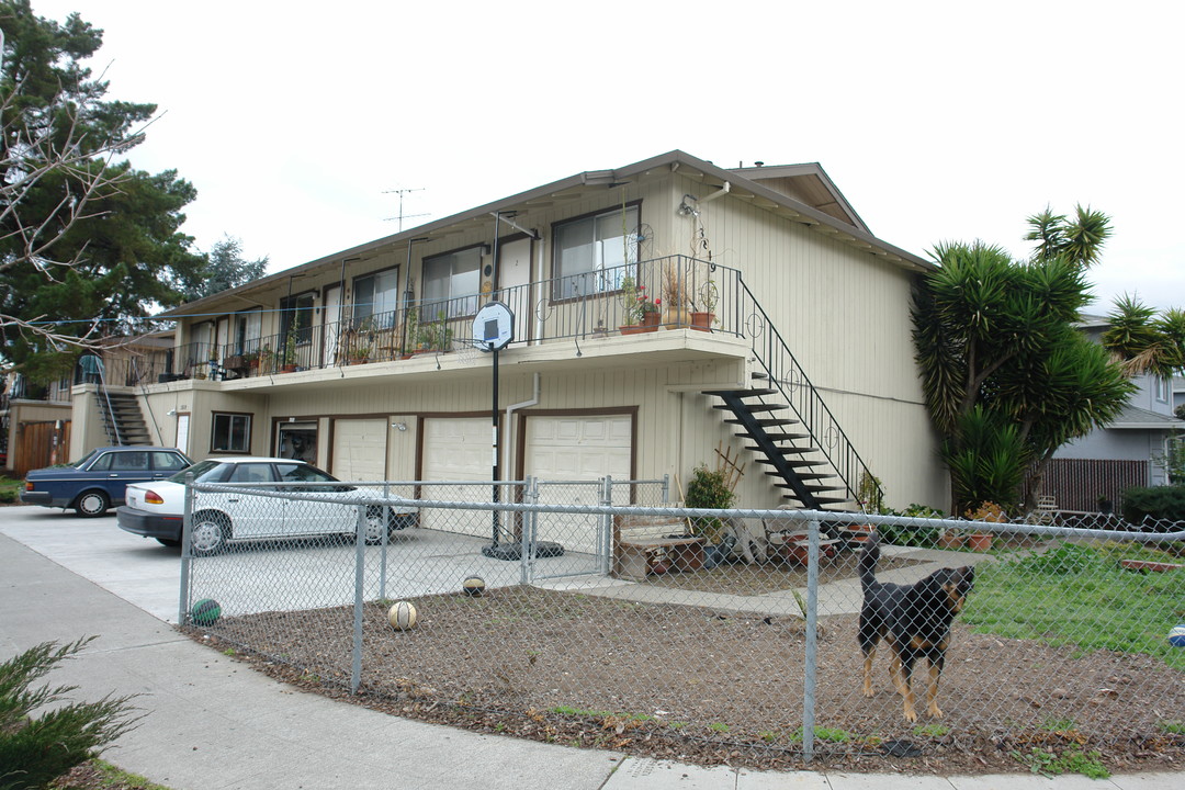 3849 Barker Dr in San Jose, CA - Foto de edificio