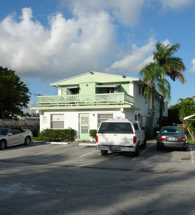 1015 NE 9th Ave in Fort Lauderdale, FL - Building Photo