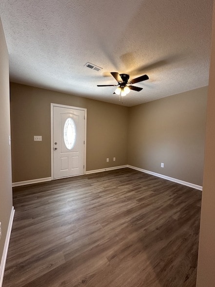 517 Weaver St, Unit 4 in Tullahoma, TN - Foto de edificio - Building Photo