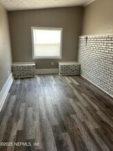 6946 W Virginia Ave in Jacksonville, FL - Building Photo - Building Photo