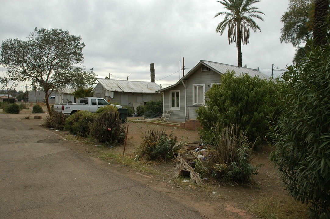 1625 E Cambridge Ave in Phoenix, AZ - Building Photo