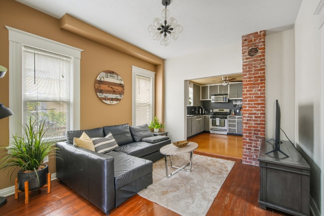1229 SE 36th Ave