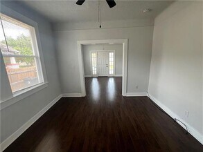 2012 E Beauregard St in Chalmette, LA - Building Photo - Building Photo