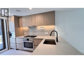 6258 Oak St in Vancouver, BC - Building Photo - Building Photo