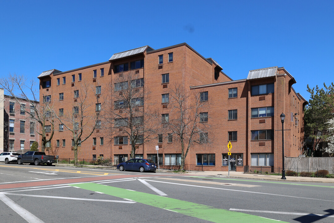 Heritage Plaza in Salem, MA - Building Photo