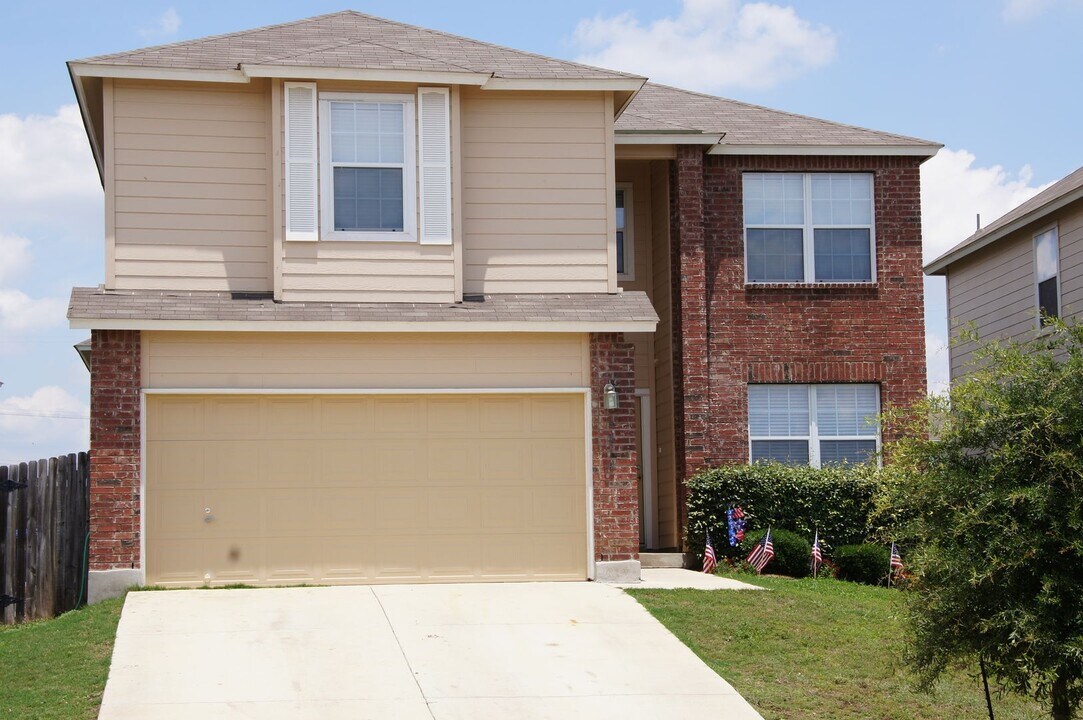 6414 Royal Rdg Dr in San Antonio, TX - Building Photo