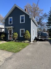 8 Larchmont St in Danvers, MA - Building Photo - Building Photo