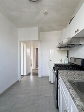 46-28 Utopia Pkwy in Queens, NY - Building Photo - Building Photo