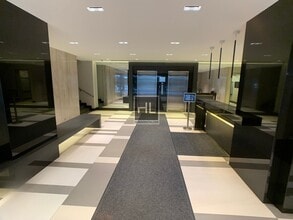 5 AVENUE in New York, NY - Building Photo - Building Photo