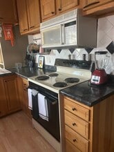 815 Cedar St, Unit 4 in Muscatine, IA - Foto de edificio - Building Photo