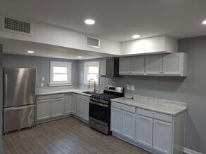 97 n maple ave in Tuckerton, NJ - Building Photo - Building Photo