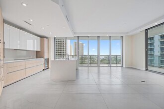 3100 N Ocean Dr, Unit H-1008 in Riviera Beach, FL - Building Photo - Building Photo