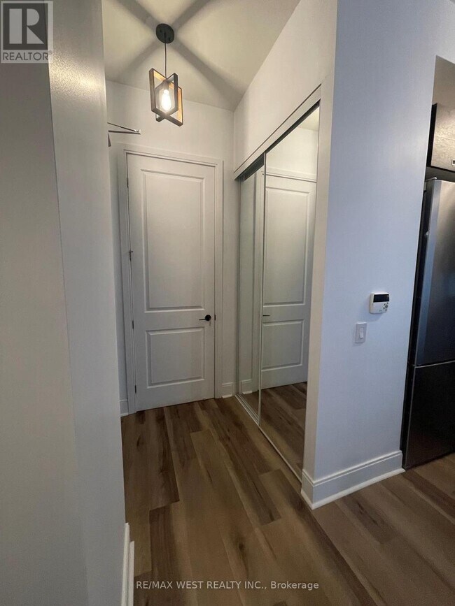21 Balmuto St in Toronto, ON - Building Photo - Building Photo